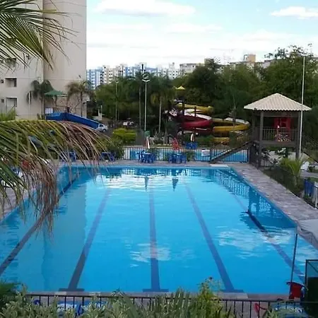 Golden Dolphin 3Pessoas com piscinas termais mais toalhas e roupas de cama lençóis travesseiros fronhas limpeza do check in impostos e taxas já incluso ATENÇÃO A hospedagem podera ocorrer no express ou Grand hotel,conforme a disponibilidade de apto-2