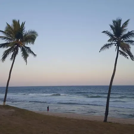 1/4 Mobiliado Em Frente A Praia, Em Salvador Bahia-2