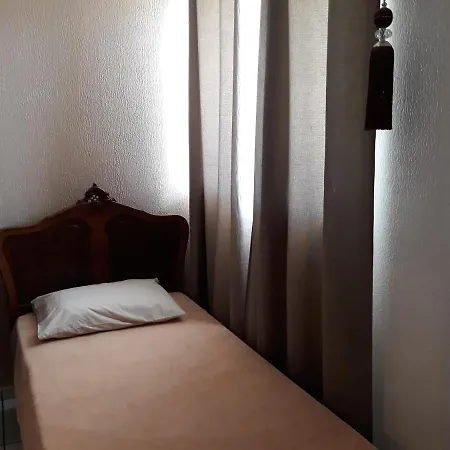 Pousada Cris Garden Bed&Breakfast-2