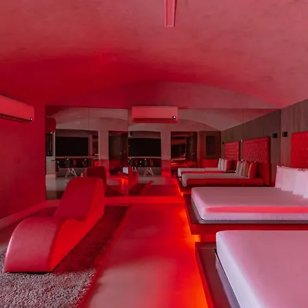 Spa Urbano Motel Adult Only-3