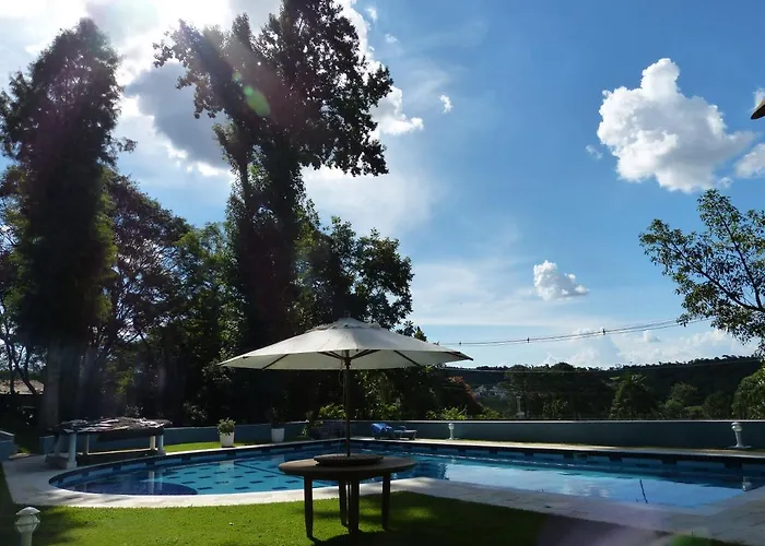 The Blue Mansion Vila Cotia  com piscina