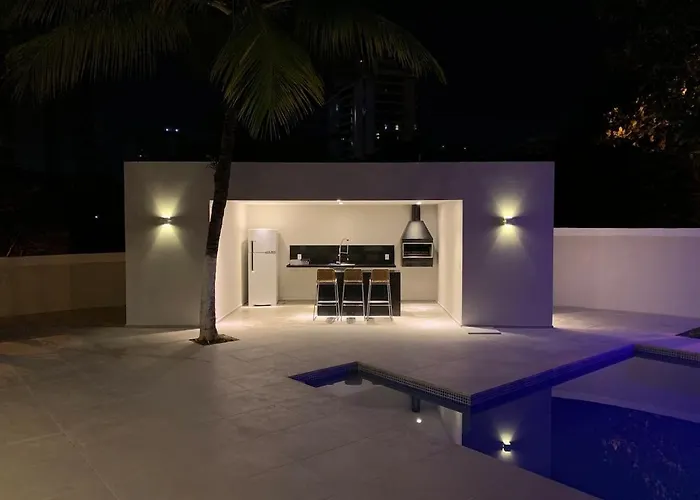 Casa Linda Praia Da Barra Villa Rio de Janeiro with Pool