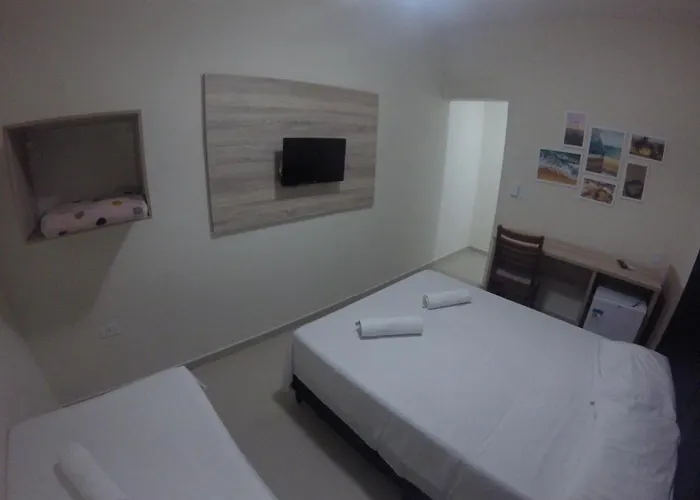 Pousada Praia Cia, Piscina, Centro, Estacionamento, WIFI, Saída até as 16h Bertioga