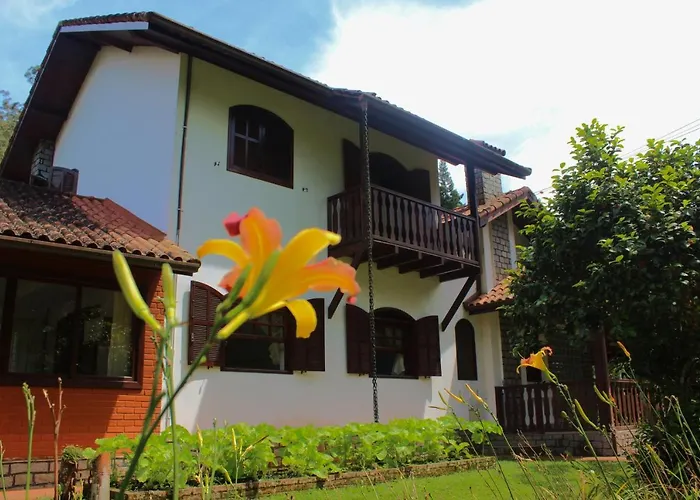 Casa Incrível em Nova Friburgo - Espaço Humedica com piscina