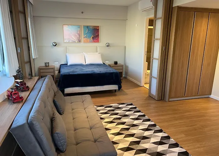 Beneficência Portuguesa, 50 metros Apartamento São Paulo