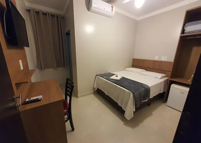 Hotel Tertulio'S Rio Claro 