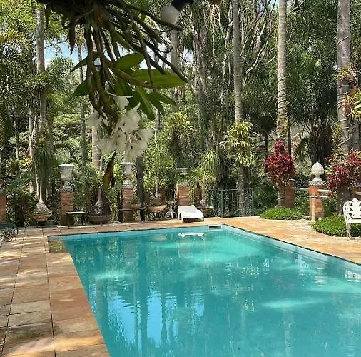 Pool House Vila Embu com piscina