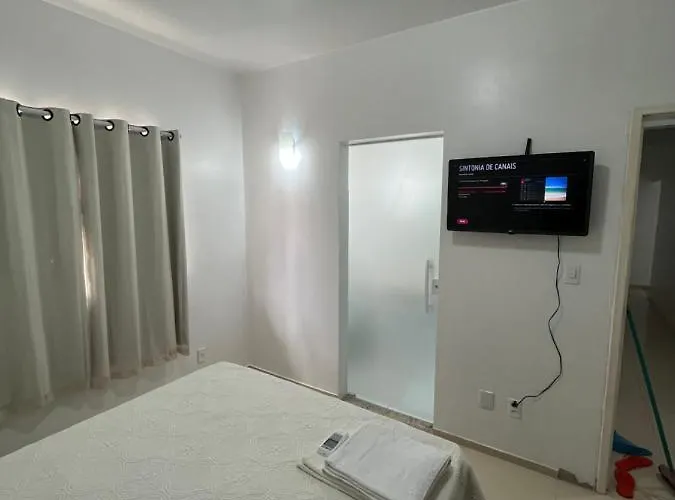 Quarto inteiro próximo a havan e praias São Luís
