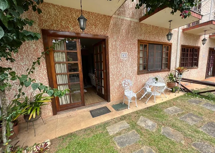 Casa com vista deslumbrante próximo a feirinha Vila Teresópolis