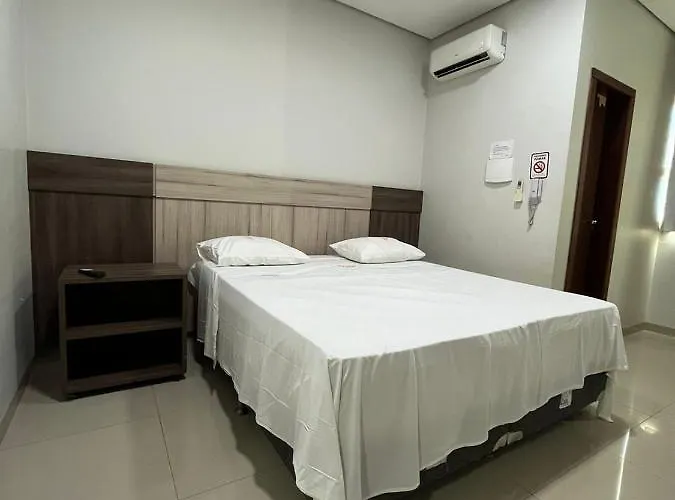 Hotel Petroshop Palmas 