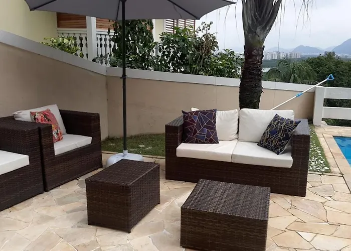Mansão Cinematográfica Frontal Mar Rio de Janeiro Villa