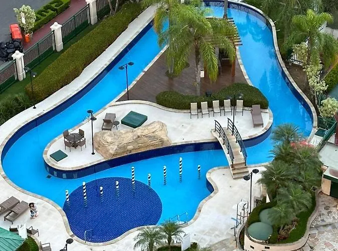 Flat com Vista Panorâmica -15- na Barra da Tijuca - Estacionamento Gratuito - Frigobar - Ar condicionado - Piscina - Academia - Balsa para Praia Grátis - Varanda - Vista Parcial Mar e Lagoa Rio de Janeiro