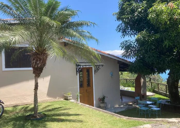 Casas No Centro Historico Villa Ilhabela with Pool