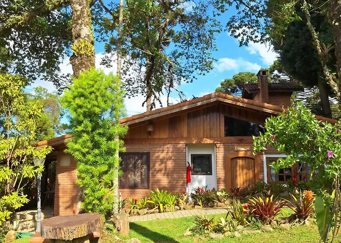 Chales Anecuem Monte Verde  com piscina