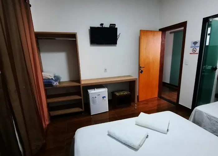 Pousada Limas Suites Capitólio