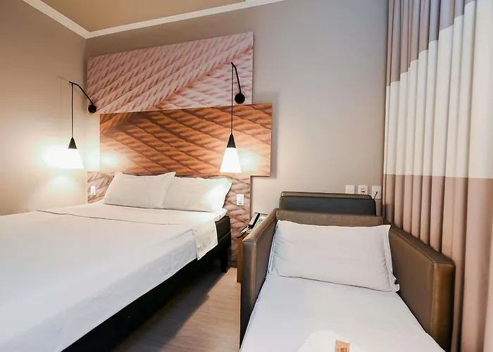Ibis Jacarei Hotel