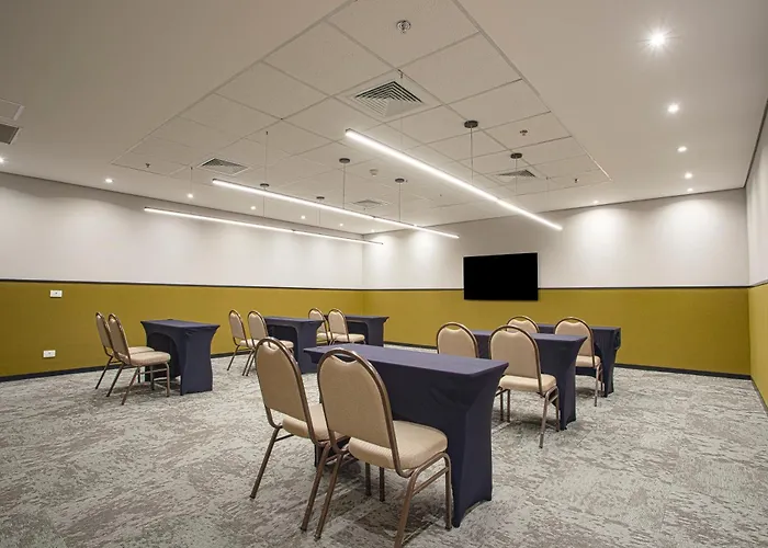 Qoya Hotel Curitiba, Curio Collection By Hilton 5 star