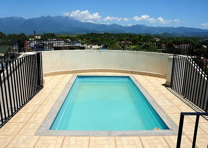 Hotéis centrais de Resende 