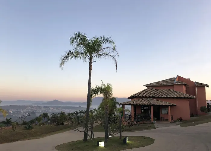 Hotéis de Carmo do Rio Claro