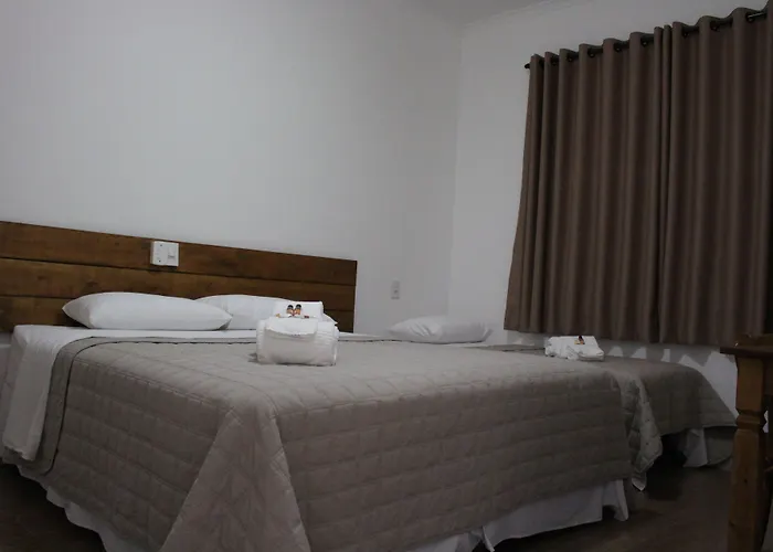 Pousada Sagrados Corações Pindamonhangaba