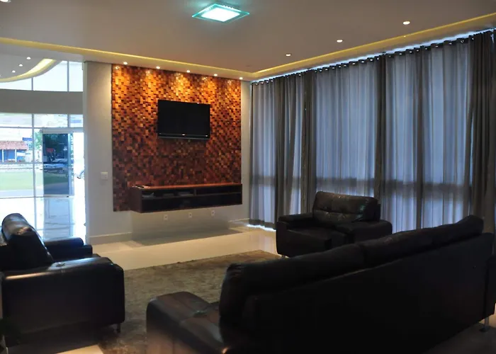 Kamur Plaza Hotel Goianesia