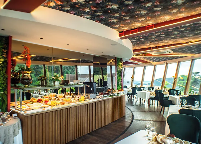 Hotel e Restaurante GIRATÓRIO RF Vision - A melhor vista 360 de Gramado