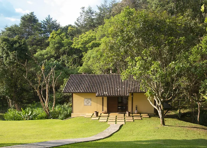 Hotels in Visconde De Mauá