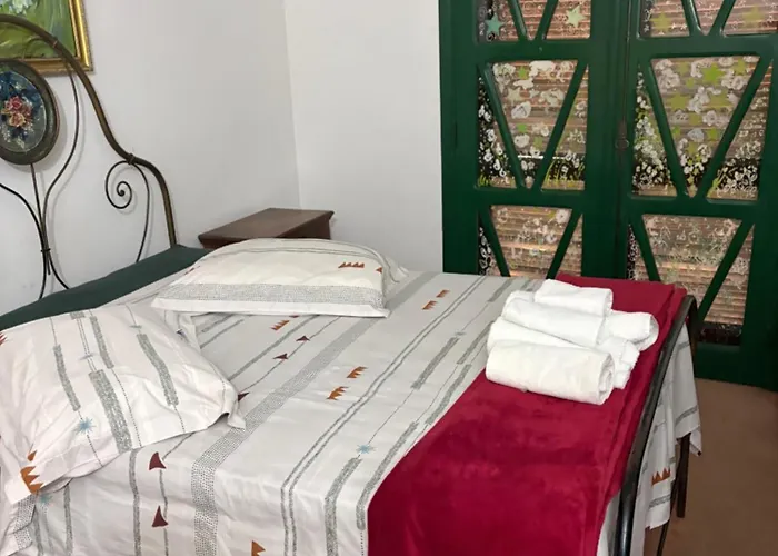 Paraíso com piscina e lareira no centro Serra Negra 