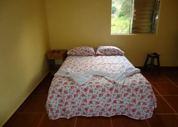 Pousada Maria Francisca Santa Bárbara