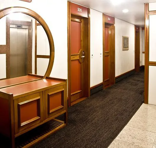 Lord Manaus Hotel