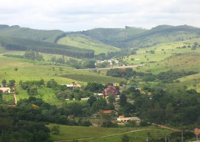 Chale Rancho Aratama Acomodação com café da manhã Jacareí