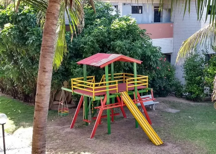 Ap Confortavel Na Praia Do Futuro Fortaleza De 150M 3 Quartos 2 Suites Para 12 Pessoas que aceita animais de estimação