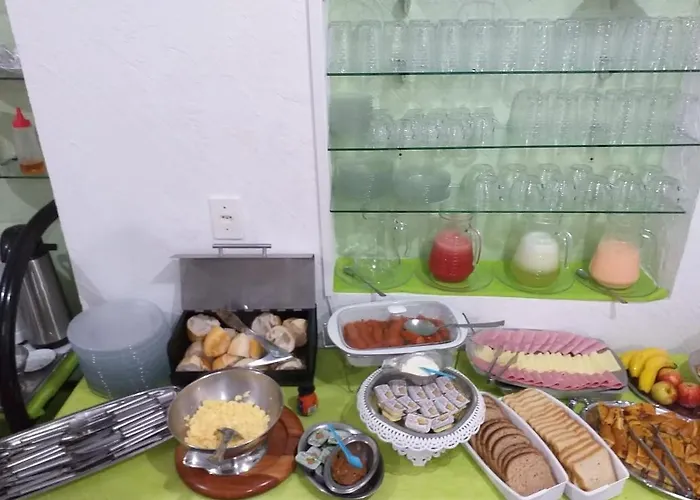 Pousada Nascimentos -Pé na Areia- À 47 Passos do Mar Bertioga