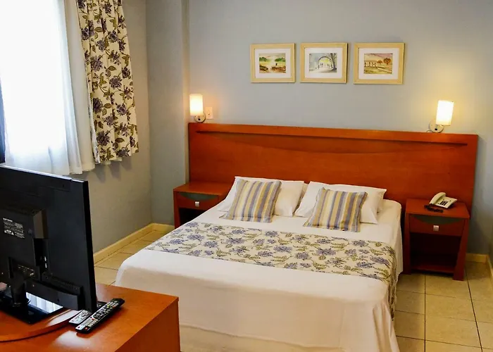 Summit Montese Tower Hotel Resende